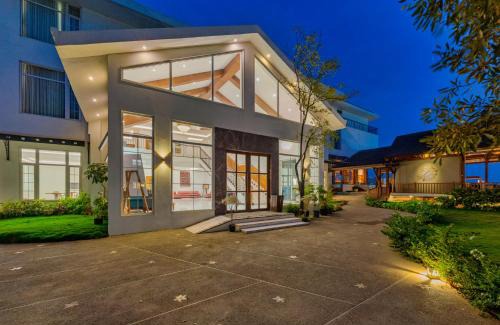 Kolhapur Station Balnéaire | Highland Club with Swimming Pool-GYM