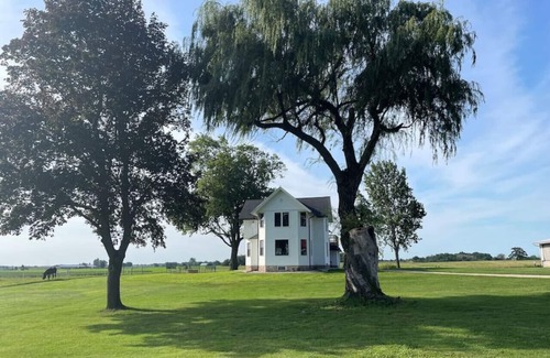 Van Dyne Maison | Highland Farmhouse- Located on Hobby Farm