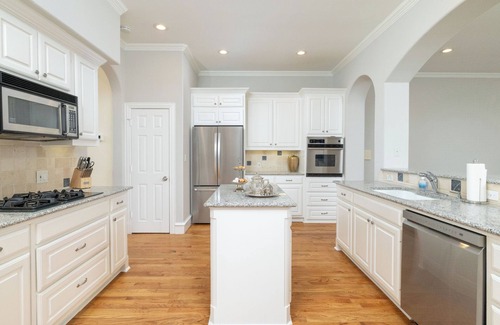 Park Cities Maison | Highland Park Retreat - Walk to Dining & SMU