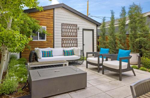 West Highland Maison | Highlands Square Bungalow - Private Yard - Garage