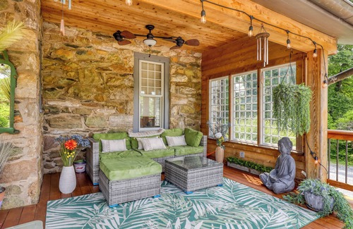 Bluemont Villa | Highmeadows Estate in the heart of Bluemont Virginia