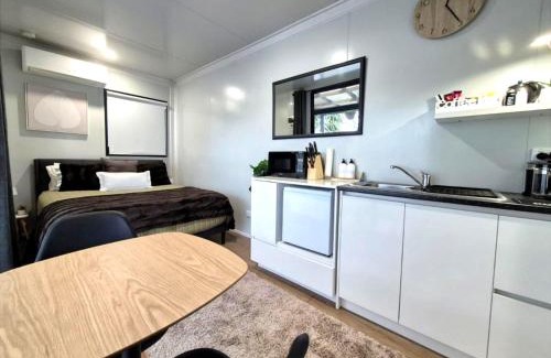 Matamata Maison | Highway to Hobbiton Guesthouse - Matamata Central Location