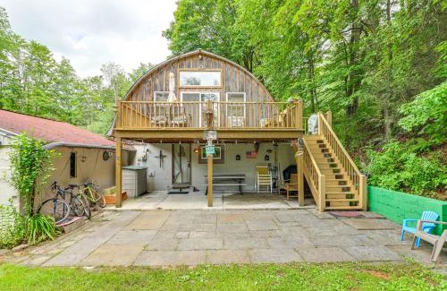 East Branch Maison | Hike and Fish Delaware River Cabin with Views