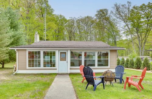 Baldwin Maison | Hike, Fish and Explore Lakefront Cottage in Baldwin