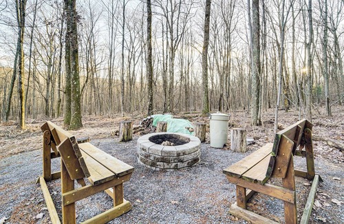 Woodward Maison | Hike, Fish & Unwind: Home w/ Fire Pit in Woodward!