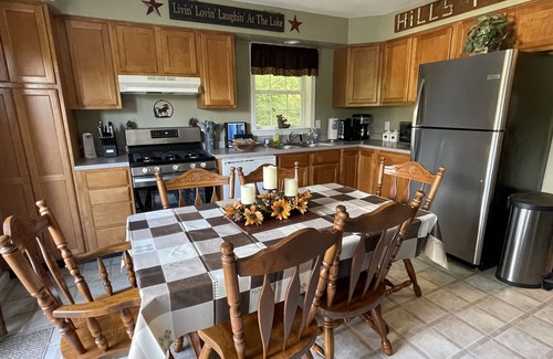 Alton Bay Maison | Hike, swim or ski! 3BR house in the Lakes Region.
