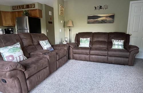 Alton Bay Maison | Hike, swim or ski! 3BR house in the Lakes Region.