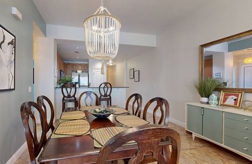 Horseshoe Bay Copropriété | Hill country corner condo at The Waters - central AC, lake views & Pool