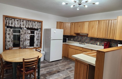 Kensington Maison | Charming, rustic farm house located right next door to Andes Tower Hills