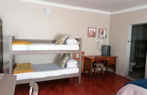 Potchefstroom Lit Et Petit-Déjeuner | Hill Manor Room 2 Self catering unit