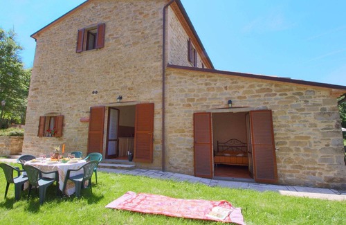 Apecchio Villa | Demeure de vacances à Apecchio avec piscine