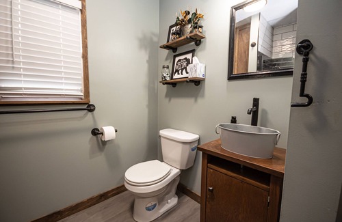 Board Camp Cabine | Hillbilly Hideaway at Wolfpen Gap