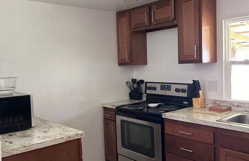 Satsuma Maison | Hillbilly Hideaway - Dunn's Creek & St. Johns River 2 Bdrm and 2 Bath.