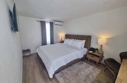 St. George's Hôtel | Hillcrest Boutique Hotel, Courtyard Villa Upper Pool View King