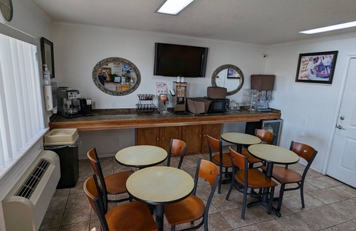 Ozona Hôtel | Hillcrest Inn & Suites