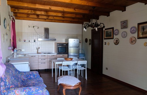 Nebbiuno Appartement | La Cantina di Piera (rez-de-chaussée)