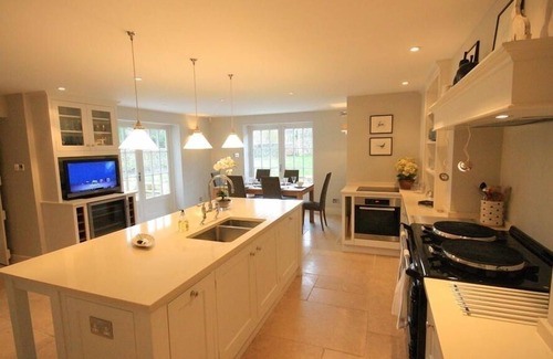 Swinbrook Cottage | HILLSIDE COTTAGE, familial et convivial à Burford, Réf 988756