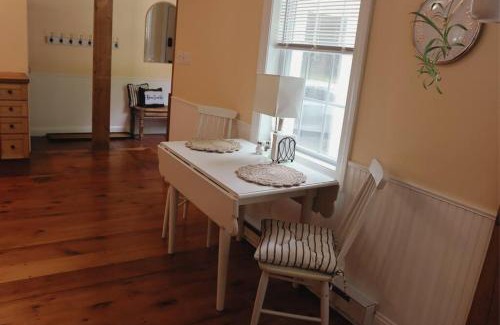East Swanzey Maison | Hillside Haven: Luxe Farm Escape - 5BR-2 King Beds