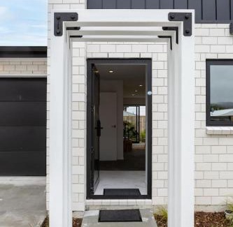 Trentham Maison | Hillside Haven Trentham Escape