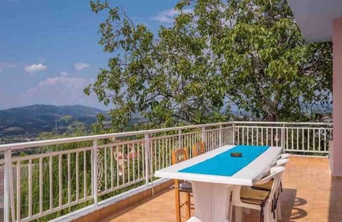 Erymanthos Municipality Maison | Hillside Hideaway