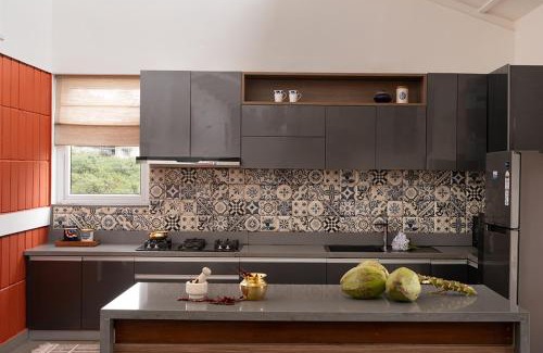 Wellington Maison | Hillside Home 3 BHK Villa by tisyastays