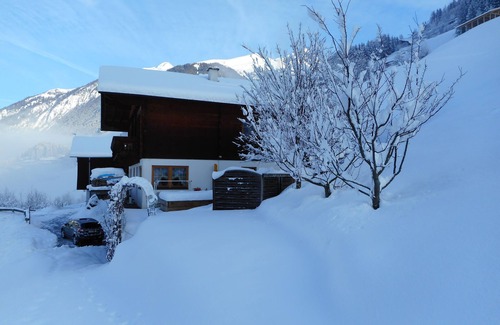 Seblas Appartement | Emplacement à flanc de colline avec une vue panoramique fantastique sur Matrei et les montagnes, très calme!