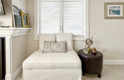 Milford Maison | Hillside's Setting Sun Waterfront Retreat