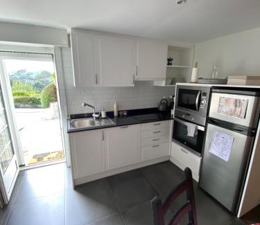 Isuskitza Appartement | Hillside View
