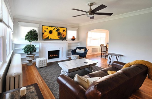 Hilltop Maison | HILLTOP 4 BEDROOM 2 BATH SINGLF FAMILY HOME IN CHERRY CREEK! SLEEPS 8