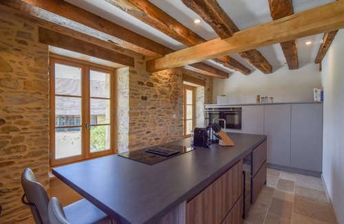 Saint-Medard-d'Excideuil Cottage | Spacieuse maison périgourdine rénovée