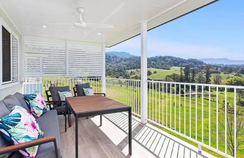 Broughton Village Cabine | Hilltop Cottage - Beautiful cabins with views of the valley