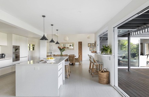 Avalon Beach Maison | HILLTOP HOUSE by Palm Beach Holiday Rentals