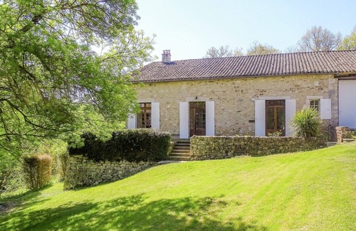 Sigoules Villa | Jolie Demeure de Maître avec Piscine à Sigoulès