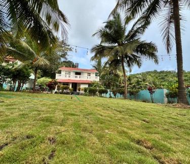 Canacona Maison | Hilltop nest cozy room with hills and forest view
