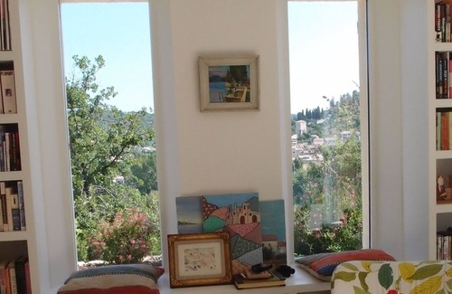 Riez Maison | Hilltop views over a pîcturesque village in unspoiled Provence lavender country