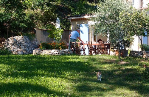 Riez Maison | Hilltop views over a pîcturesque village in unspoiled Provence lavender country