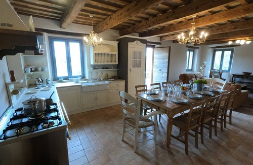 Belmonte Piceno Villa | Villa usage exclusif! Piscine, jardin et climatisation, vue époustouflante