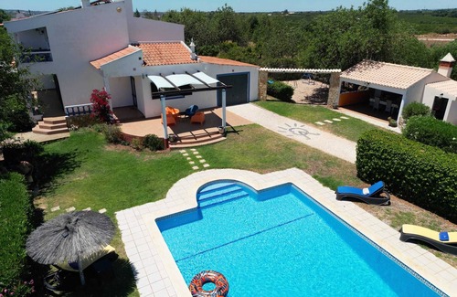 Monte Raposo Villa | HILLTOP VILLA - PRIVATE LARGE POOL & STUNNING VIEWS & GREAT LOCATION & FREE WIFI