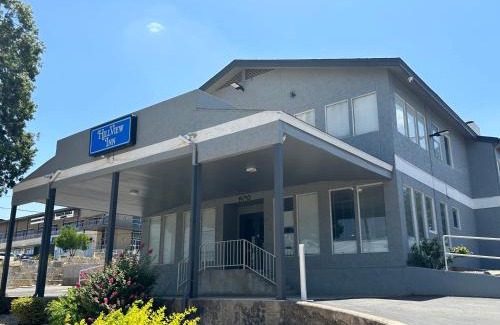 Wetmore Hôtel | HillView Inn at Six Flags Fiesta