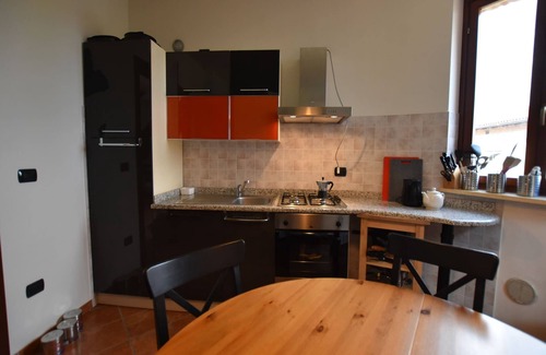 Belvedere Langhe Appartement | Appartement accueillant avec terrasse sur le toit