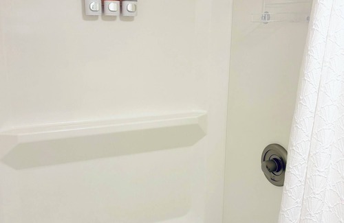 Hilo Appartement | Hilo Haven w/ Pool, A/C & Wi-Fi