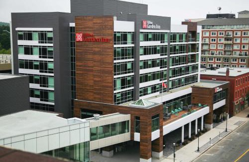 Downtown Hôtel | Hilton Garden Inn Fredericton