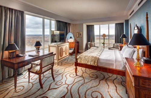 District Saint - Raymond - Vanier Hôtel | Hilton Lac-Leamy