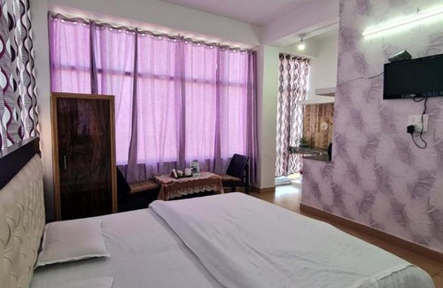 Shoghi Maison | Him Valley Homestay