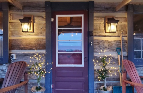 Georgian Bluffs Cabine | Hindman House: Quiet restful all-season rural retreat