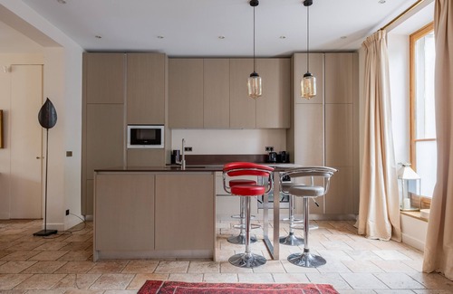 Parchamp–Albert Kahn Appartement | Hint of the Exotic, by Veeve