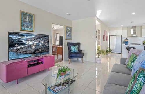 Cumbalum Maison | Hinterland Home, Sleeps 10 with Pets and a private Saltwater Pool