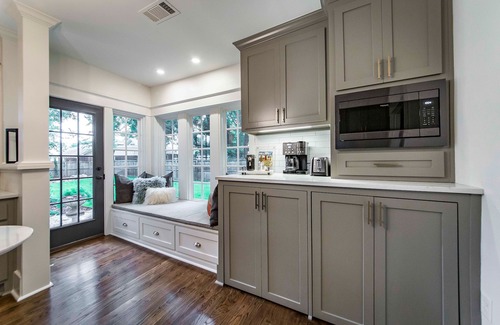 Conway Maison | Hip and Historic Home Awaits You! Stroll downtown/Steps away from UCA and CBC