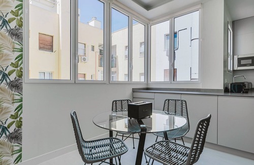 Hispanoamerica Appartement | Hip Bernabeu-Hispanoamerica 1BR w/ A/C & Elev, nr Sports, by Blueground