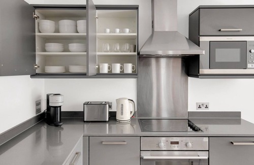 Islington Appartement | Hip Islington 2BR w/ Day Porter & Balcony, nr Kings Cross, by Blueground